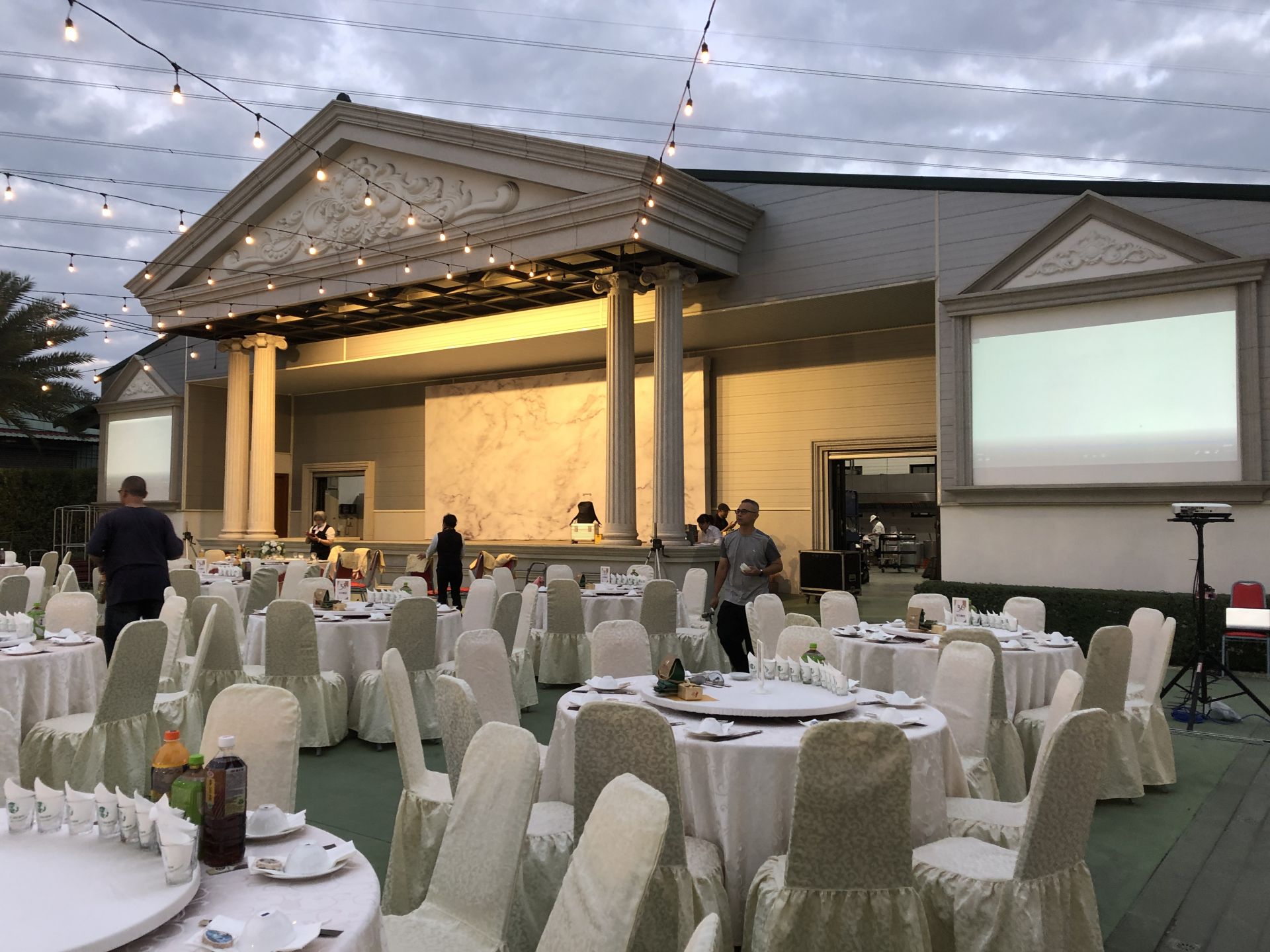 1091226 歸仁漂亮莊園 戶外婚宴 投影機租賃含安裝架設