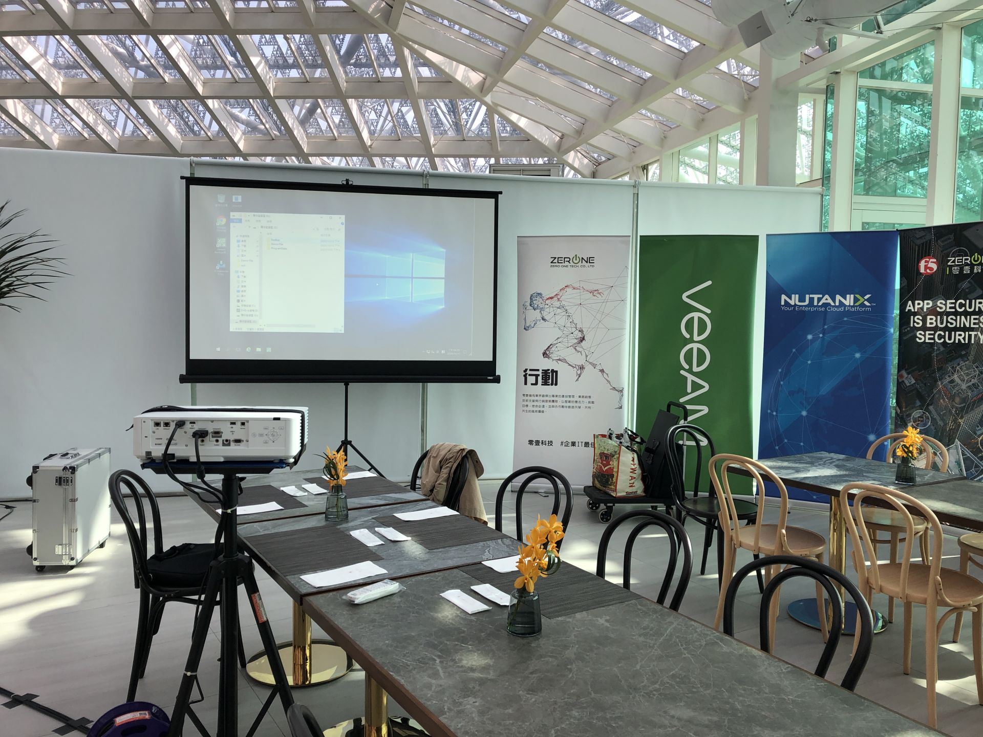 20201211 台南美術館 美食光餐廳廠商活動 租投影機含安裝